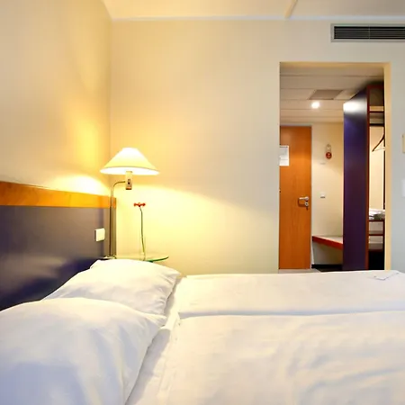 Premier Sued ホテル 3*