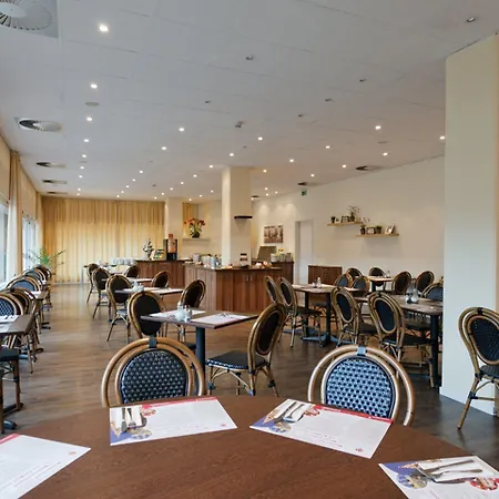 Hotel Premier Sued 3*