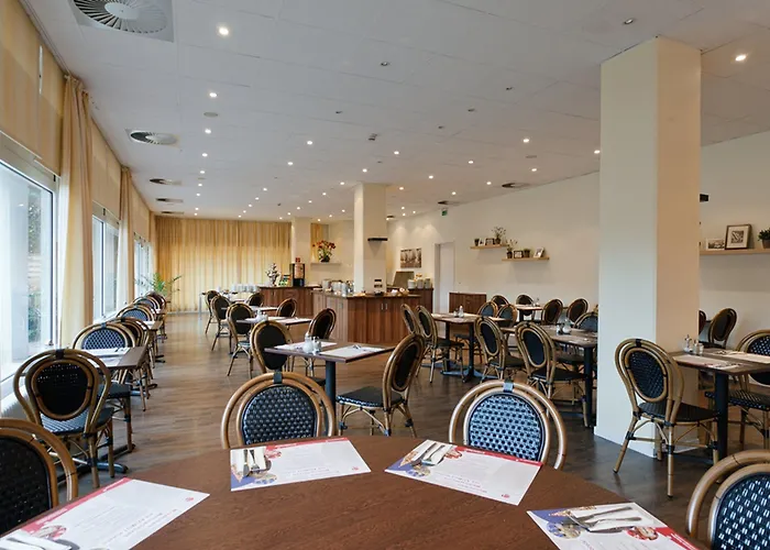 Hotel Premier Sued 3*