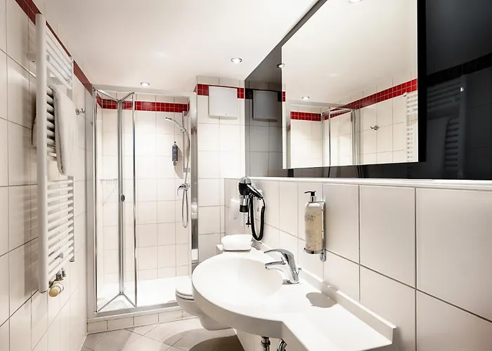 Отель Premier Sued